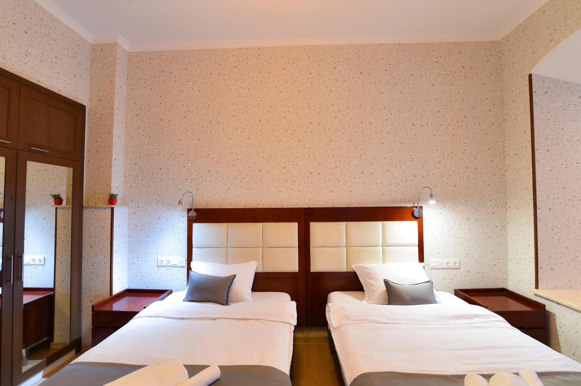 Kraveli Hotel Tbilisi Eksteriør billede