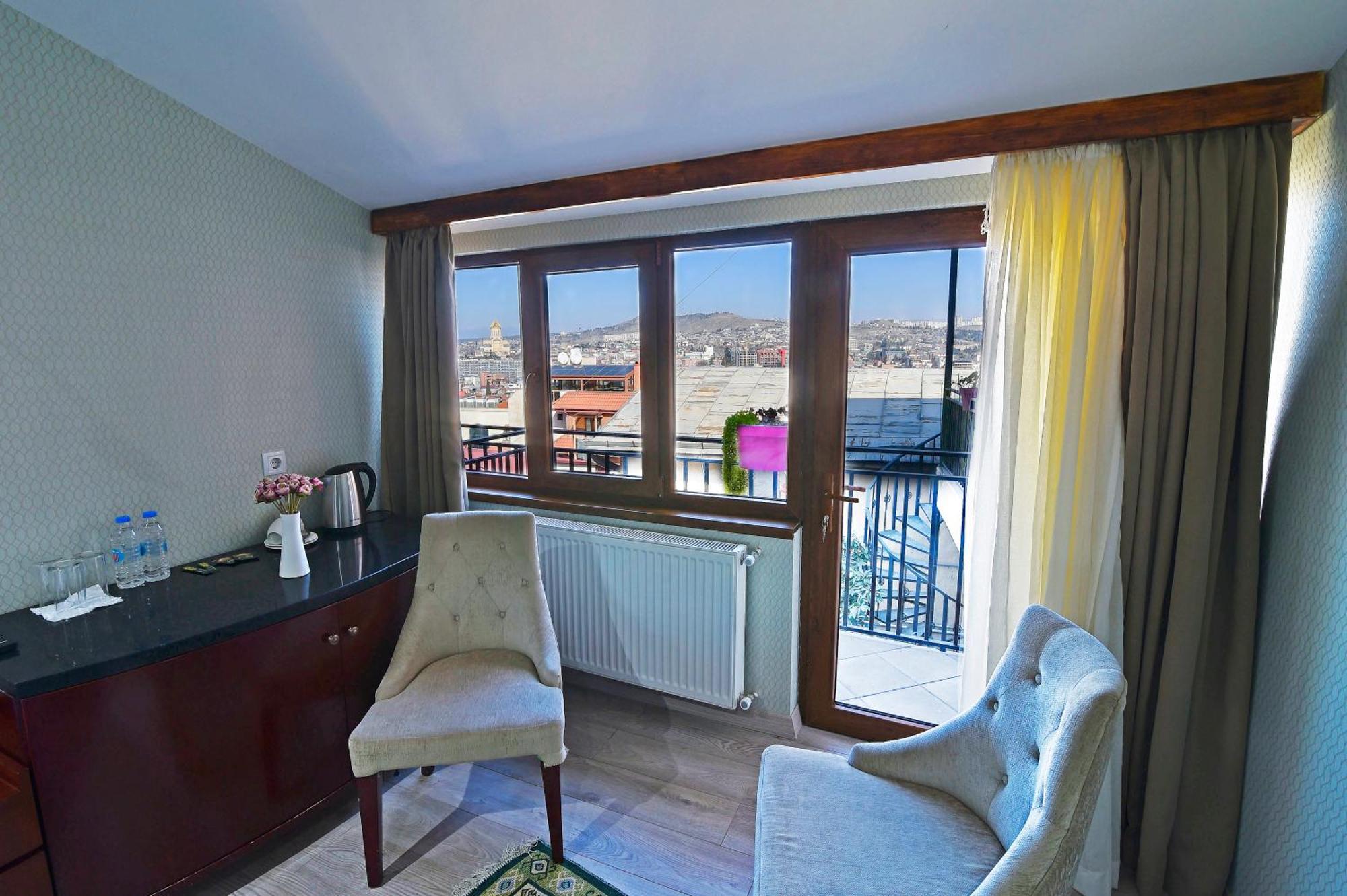 Kraveli Hotel Tbilisi Eksteriør billede