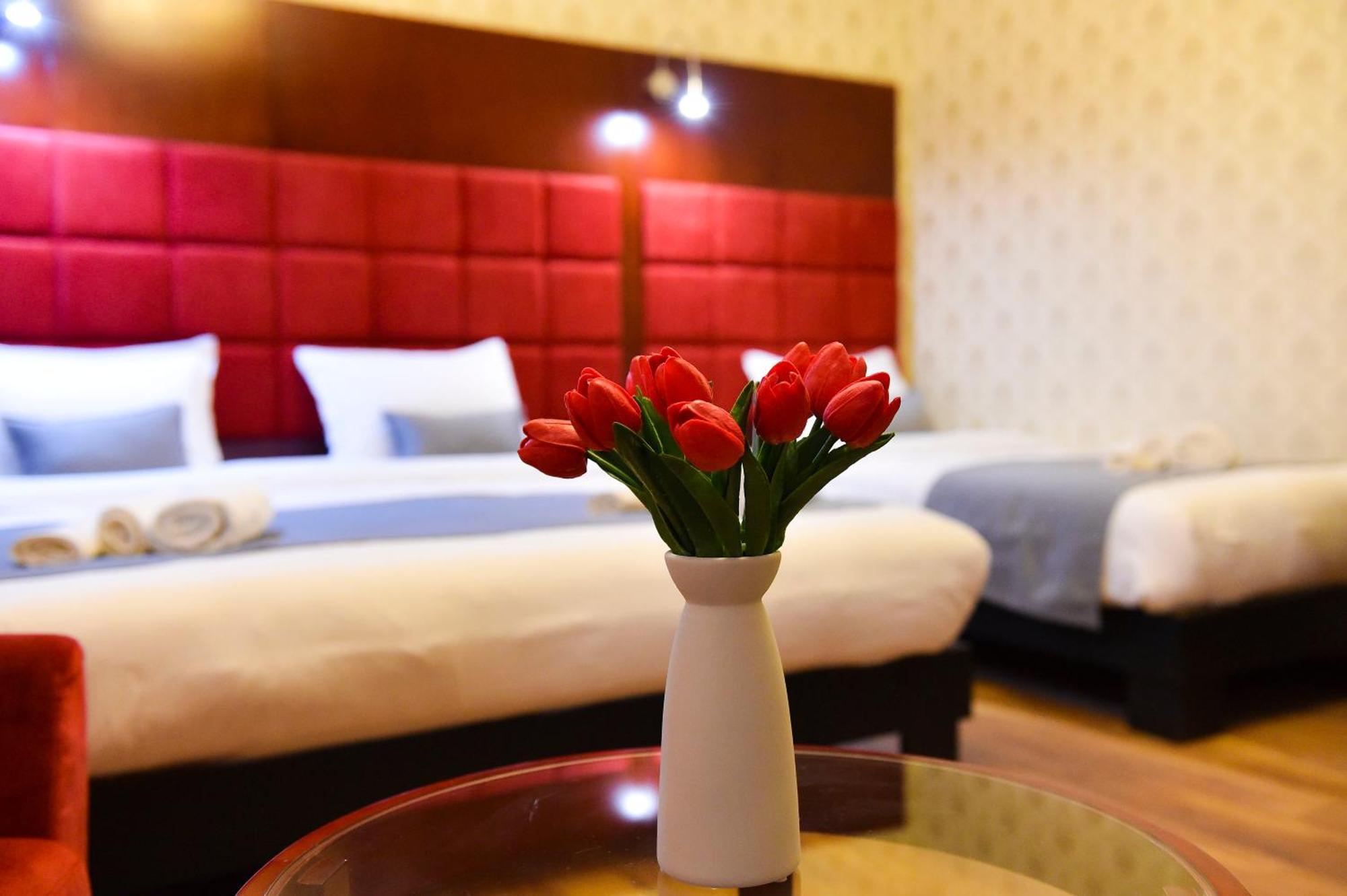 Kraveli Hotel Tbilisi Eksteriør billede