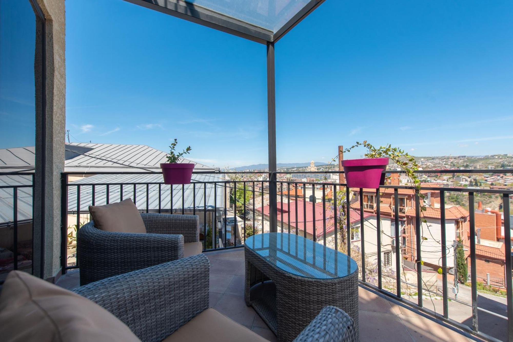 Kraveli Hotel Tbilisi Eksteriør billede