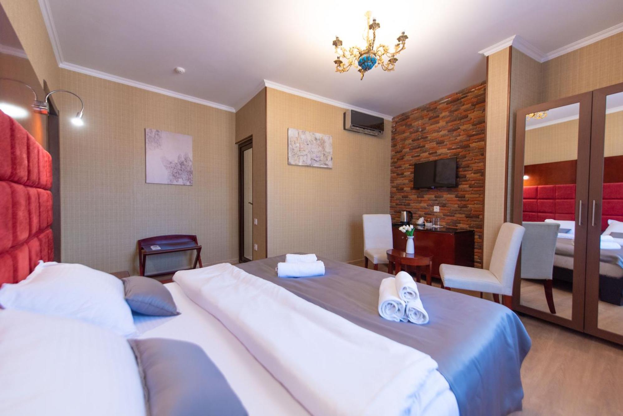 Kraveli Hotel Tbilisi Eksteriør billede
