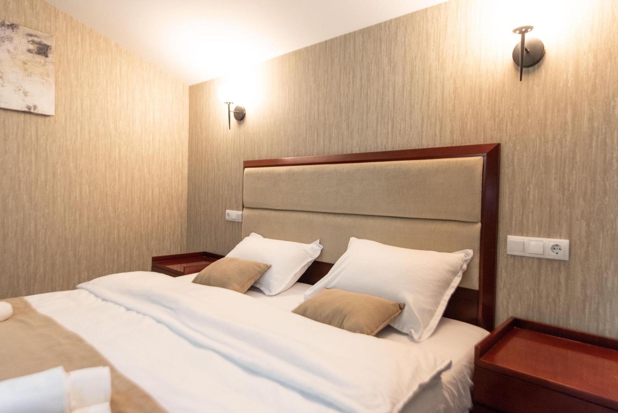 Kraveli Hotel Tbilisi Eksteriør billede