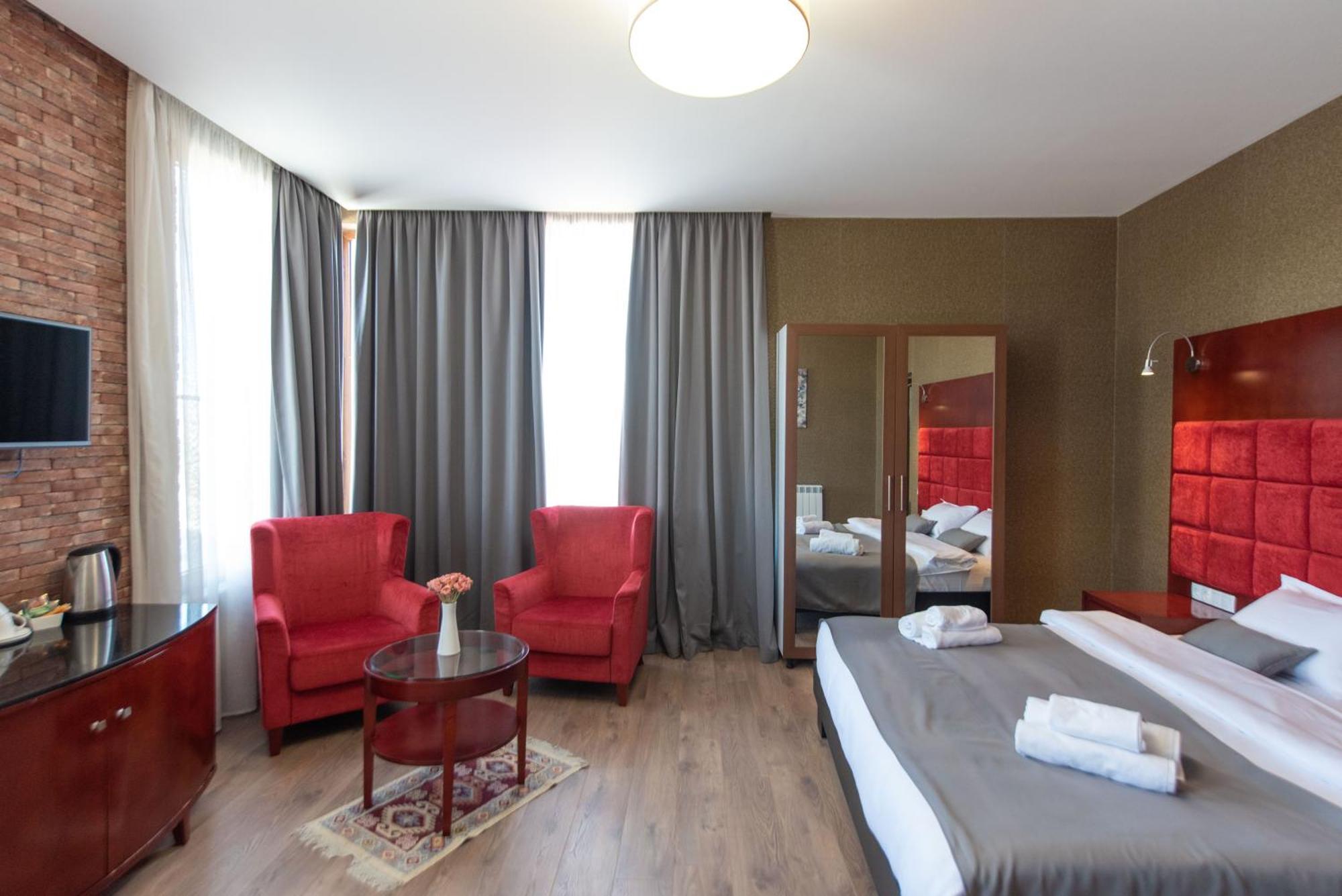 Kraveli Hotel Tbilisi Eksteriør billede
