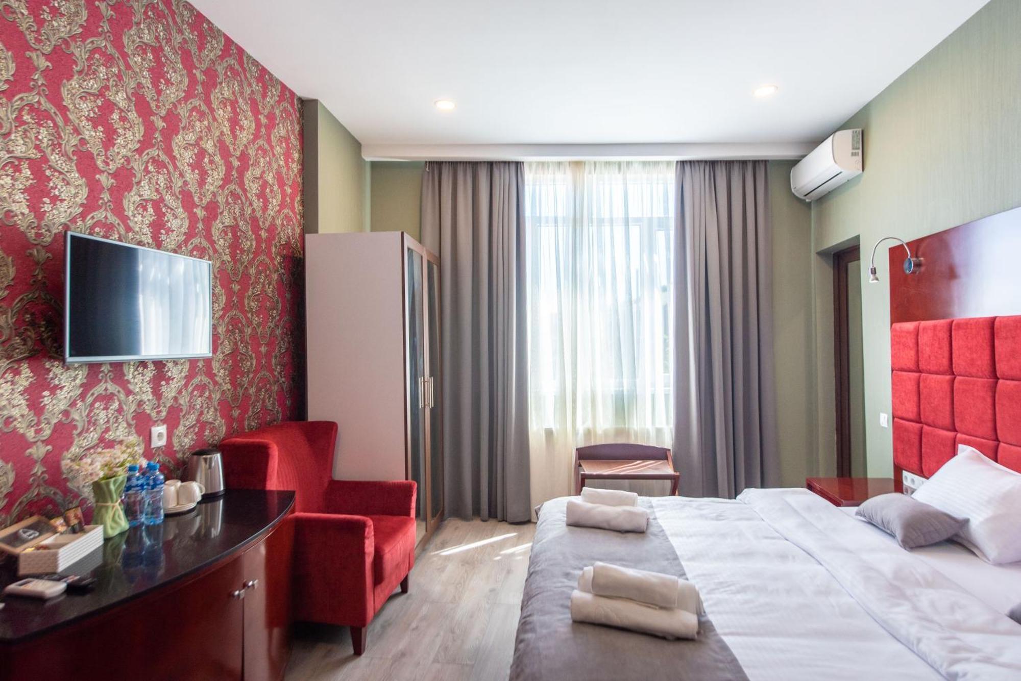 Kraveli Hotel Tbilisi Eksteriør billede