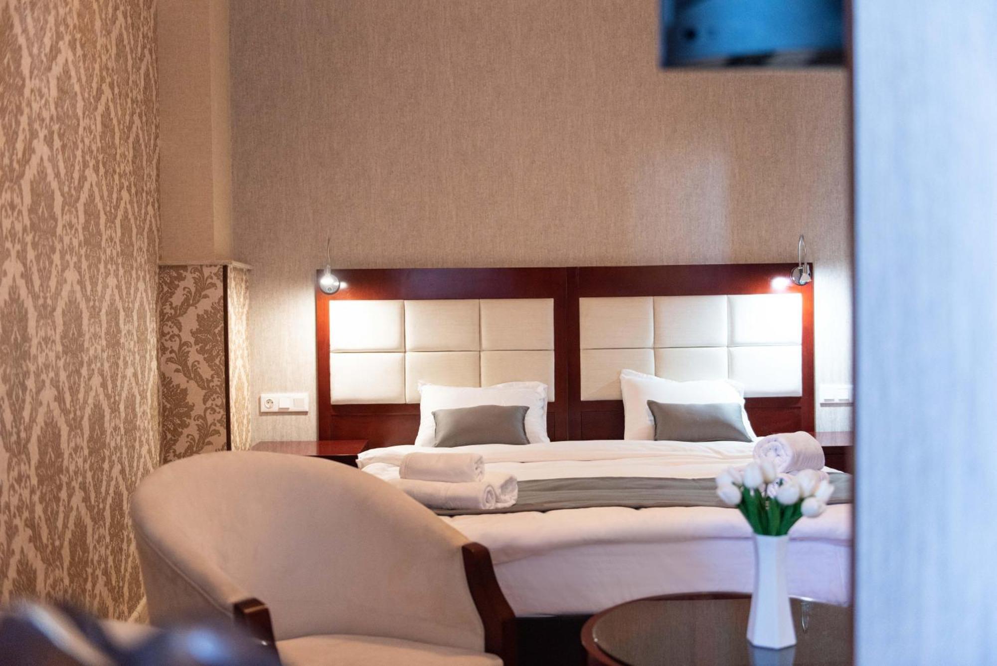 Kraveli Hotel Tbilisi Eksteriør billede